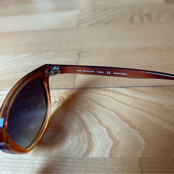 Sunski Yuba tortoise polarized sunglasses - Picture 7 of 10